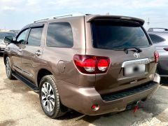 Фото авто Toyota Sequoia