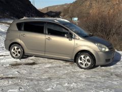 Фото авто Toyota Corolla Verso