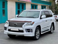 Photo of the vehicle Lexus LX