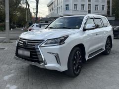 Photo of the vehicle Lexus LX