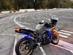 Photo of the vehicle Yamaha YZF-R1