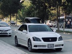 Фото авто Toyota Crown