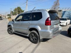 Photo of the vehicle Lexus GX