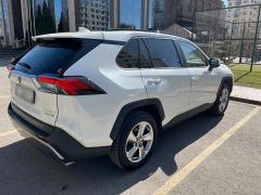 Photo of the vehicle Toyota RAV4