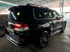 Photo of the vehicle Lexus LX