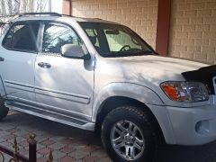 Сүрөт унаа Toyota Sequoia