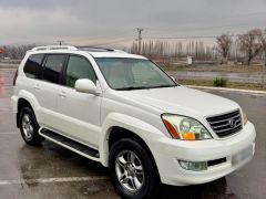 Photo of the vehicle Lexus GX