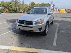 Сүрөт унаа Toyota RAV4