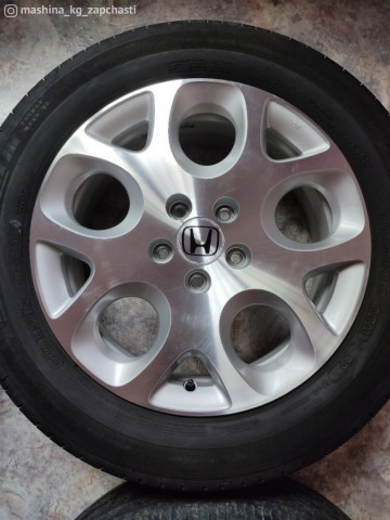 Wheel rims - Продаю диски r17 с летними шинами