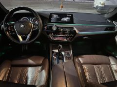 Photo of the vehicle BMW 5 Series