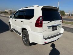 Photo of the vehicle Lexus GX