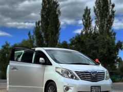 Фото авто Toyota Alphard