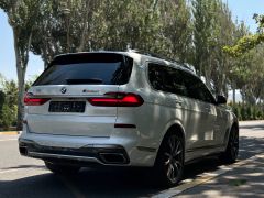 Photo of the vehicle BMW X7