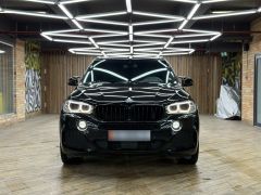 Photo of the vehicle BMW X5