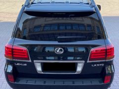 Photo of the vehicle Lexus LX