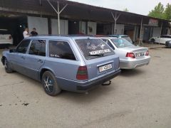 Photo of the vehicle Mercedes-Benz W124