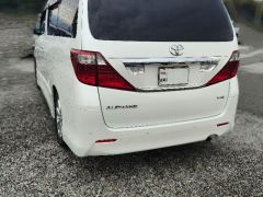 Photo of the vehicle Toyota Alphard