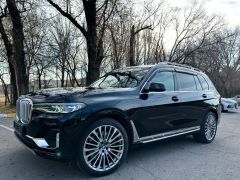 Photo of the vehicle BMW X7