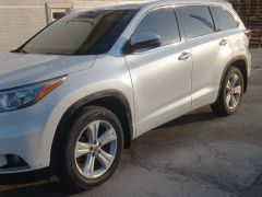 Photo of the vehicle Toyota Highlander