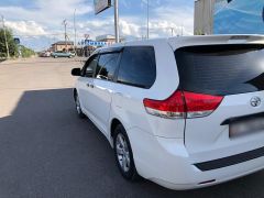 Сүрөт унаа Toyota Sienna