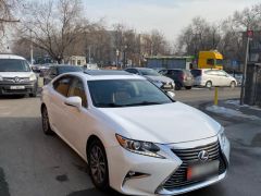 Photo of the vehicle Lexus ES