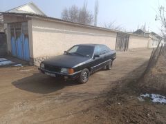 Photo of the vehicle Audi 100