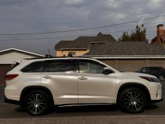 Сүрөт унаа Toyota Highlander