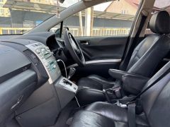 Фото авто Toyota Corolla Verso