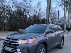 Сүрөт унаа Toyota Highlander