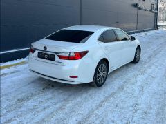 Photo of the vehicle Lexus ES