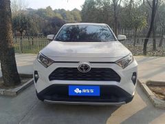 Сүрөт унаа Toyota RAV4