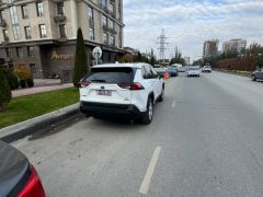 Сүрөт унаа Toyota RAV4