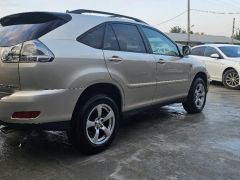 Photo of the vehicle Lexus RX