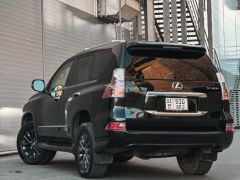 Photo of the vehicle Lexus GX