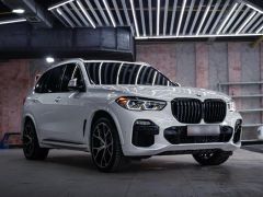 Photo of the vehicle BMW X5