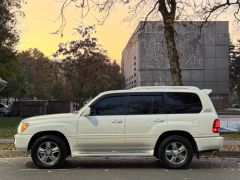 Photo of the vehicle Lexus LX