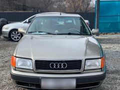 Photo of the vehicle Audi 100