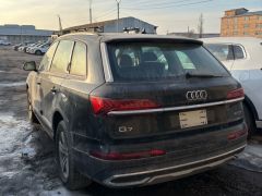 Photo of the vehicle Audi Q7