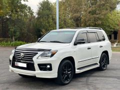 Photo of the vehicle Lexus LX