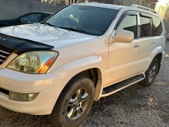 Photo of the vehicle Lexus GX