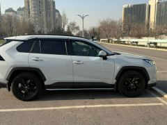 Photo of the vehicle Toyota RAV4