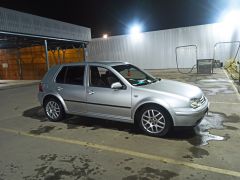 Photo of the vehicle Volkswagen Golf