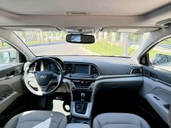 Photo of the vehicle Hyundai Elantra