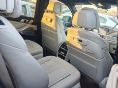 Photo of the vehicle BMW X7