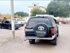 Сүрөт унаа Toyota Hilux Surf