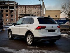 Фото авто Volkswagen Tiguan