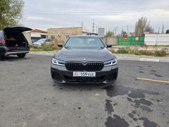 Photo of the vehicle BMW 5 Series