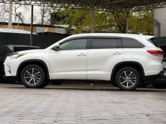 Photo of the vehicle Toyota Highlander