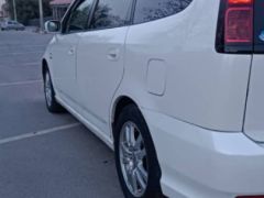 Сүрөт унаа Honda Stream