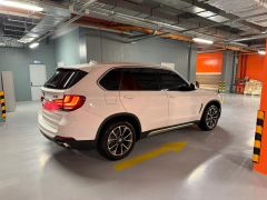 Photo of the vehicle BMW X5